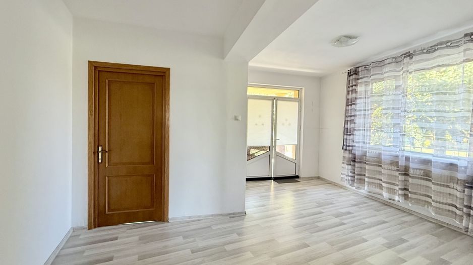 Casă practică, cu curte și parcare, în zona centrală - Parcul Carol - Poză 19