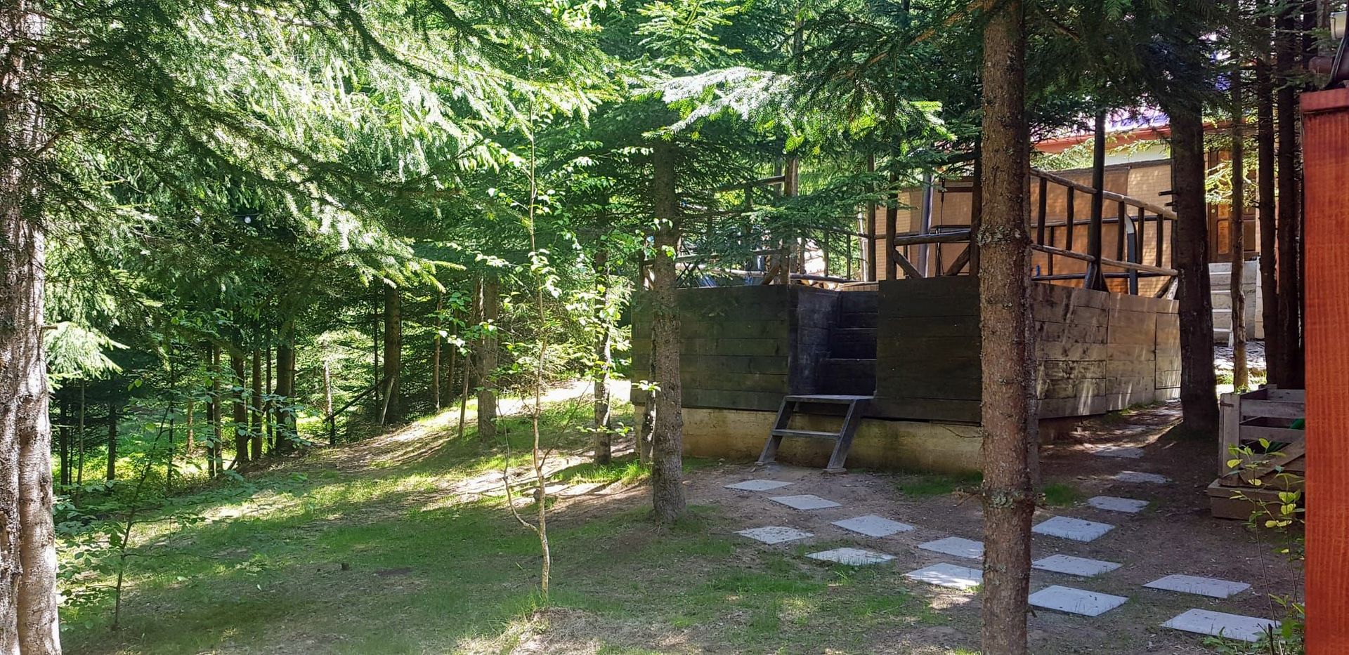 Cabană de vânzare-complet utilată, ideală pentru regim hotelier. - Poză 22