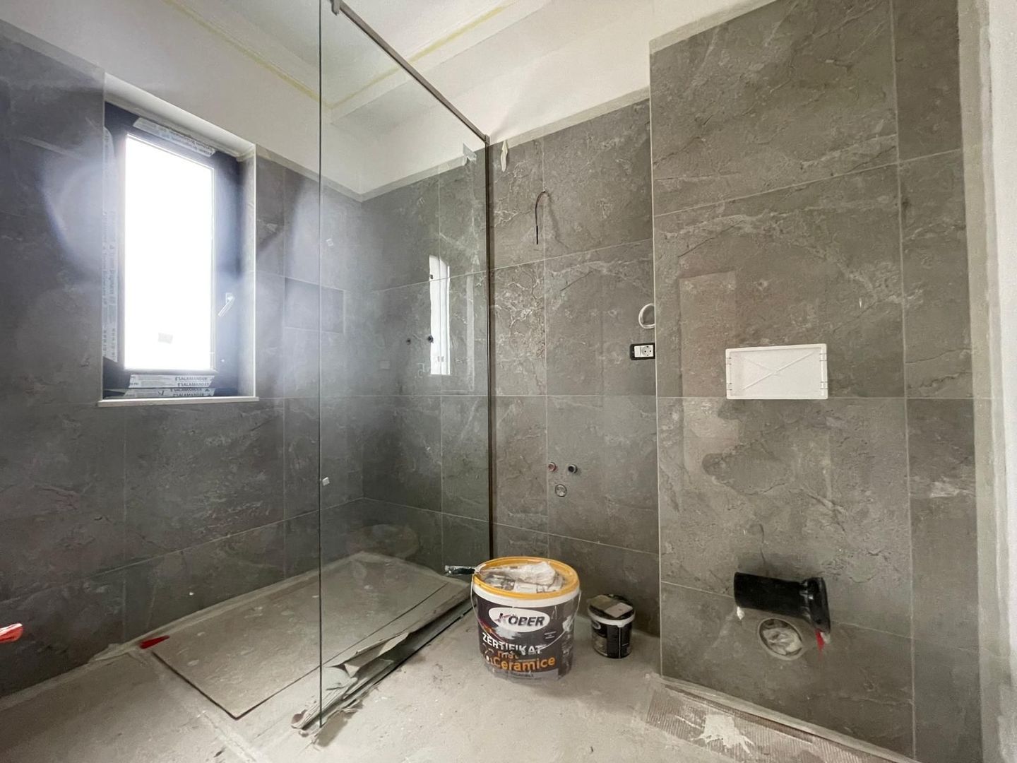 Duplex-4 dormitoare- despartit prin garaj -SUPER POZITIE - Poză 12