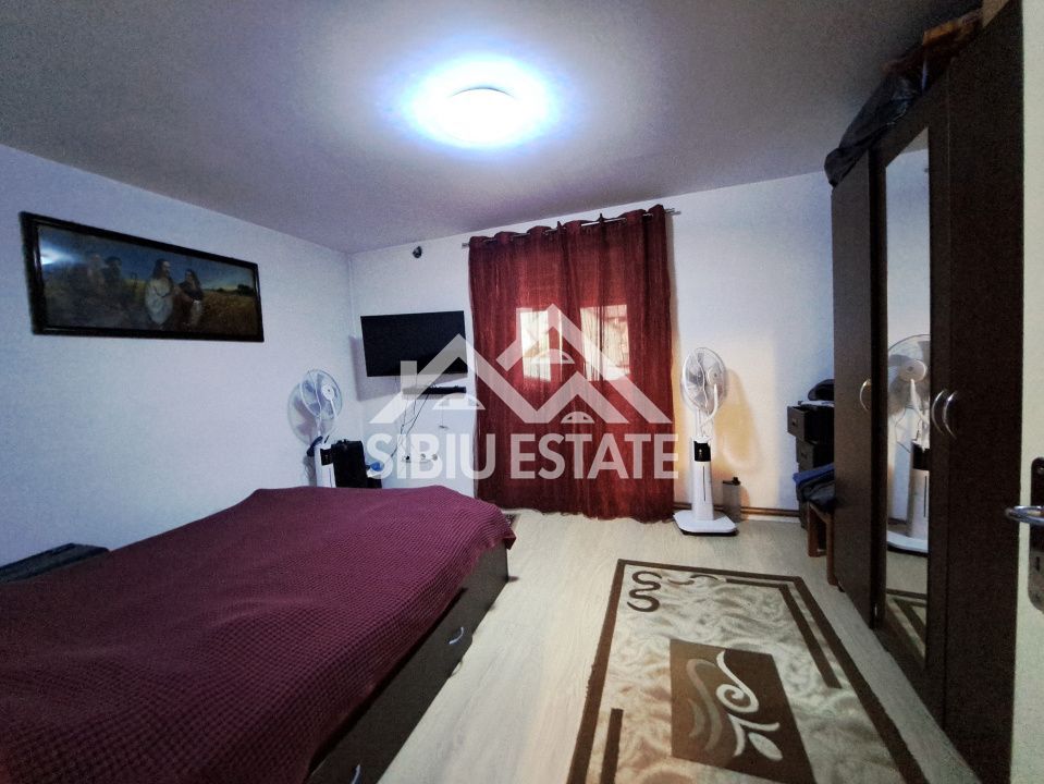 Casa Selimbar, pivnita mare, dormitor la parter - Poză 8