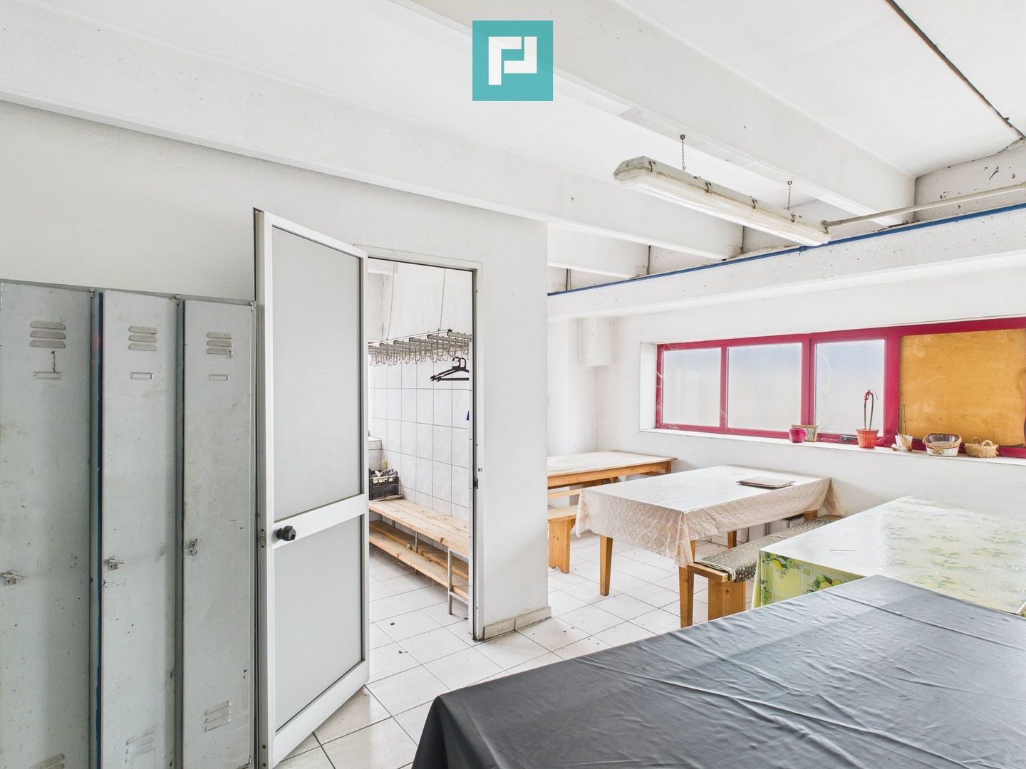 Hală de producție, cu birouri și teren, în Sebiș - Poză 30