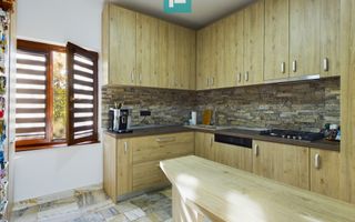 Vilă modernă cu 4 camere în Grădiște - Poză 4