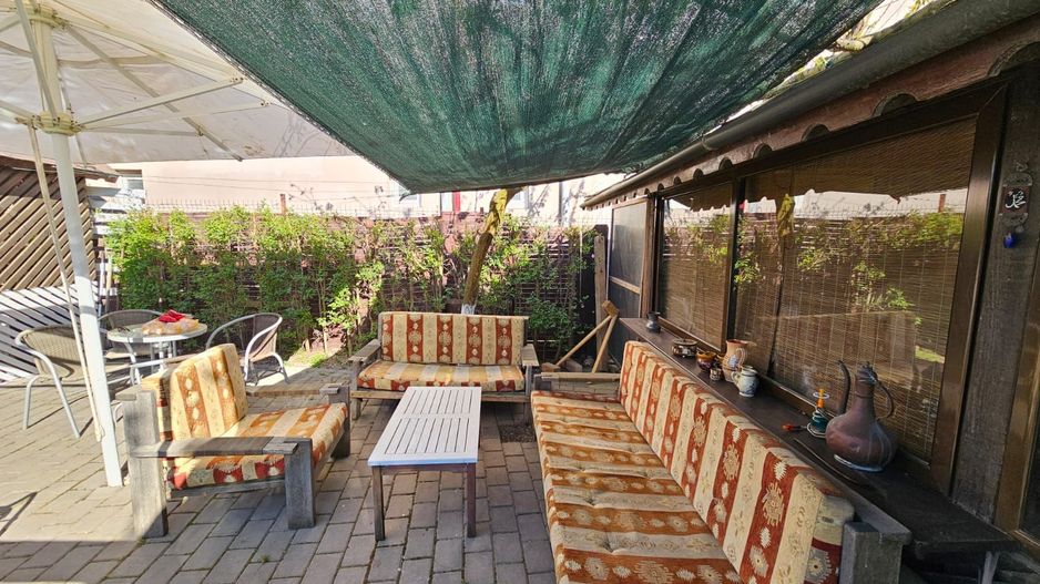 Pensiune de vanzare in Costinesti la doar 0.9 m distanta de plaja - Poză 4