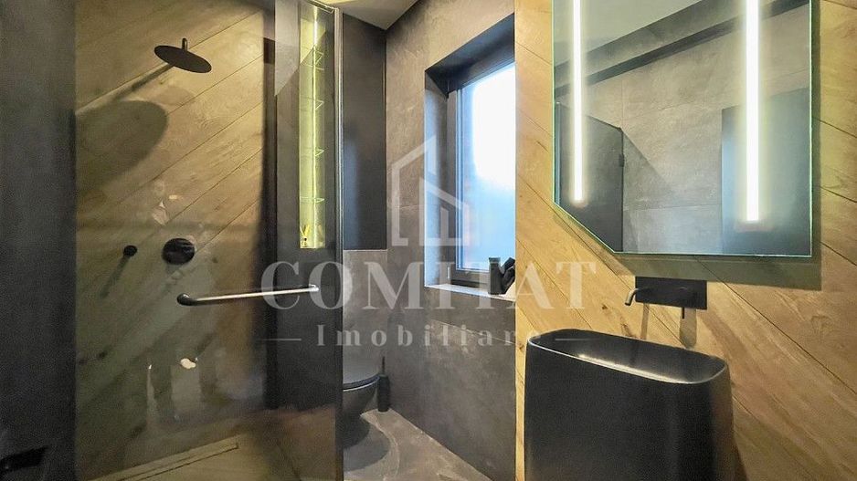 0% comision Vilă de lux la cheie lângă liziera pădurii - Poză 12