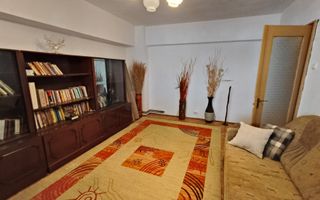 Apartament 3 camere situat în centrul orașului Târgu Jiu, pe pietonală - Poză 4