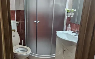 Pensiune 10 camere cu restaurant // Moieciu de Jos - Poză 36