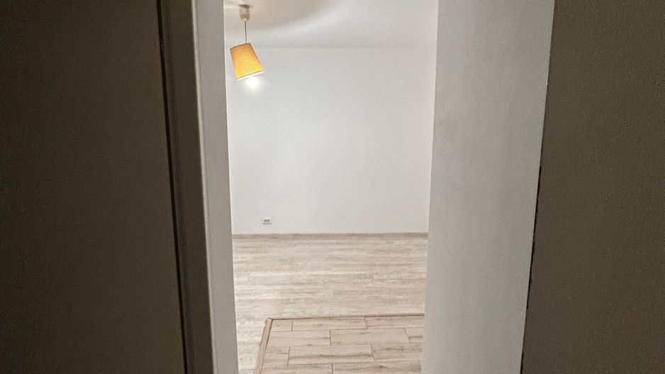 Apartament 2 camere, renovat, instalatii noi, parcare - Poză 5