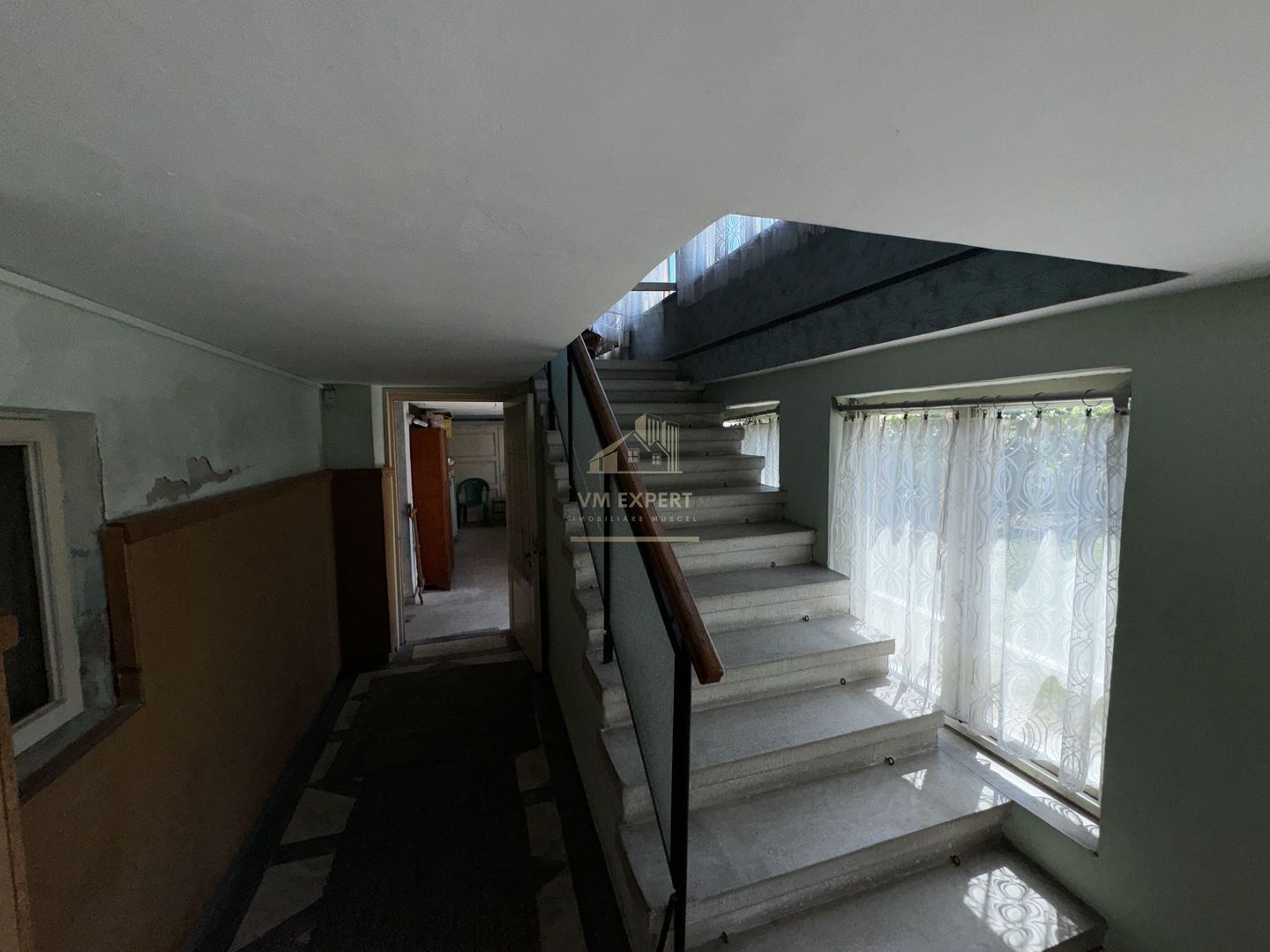 CASA 4 CAMERE CAMPULUNG, TEREN 3213 MP - Poză 12