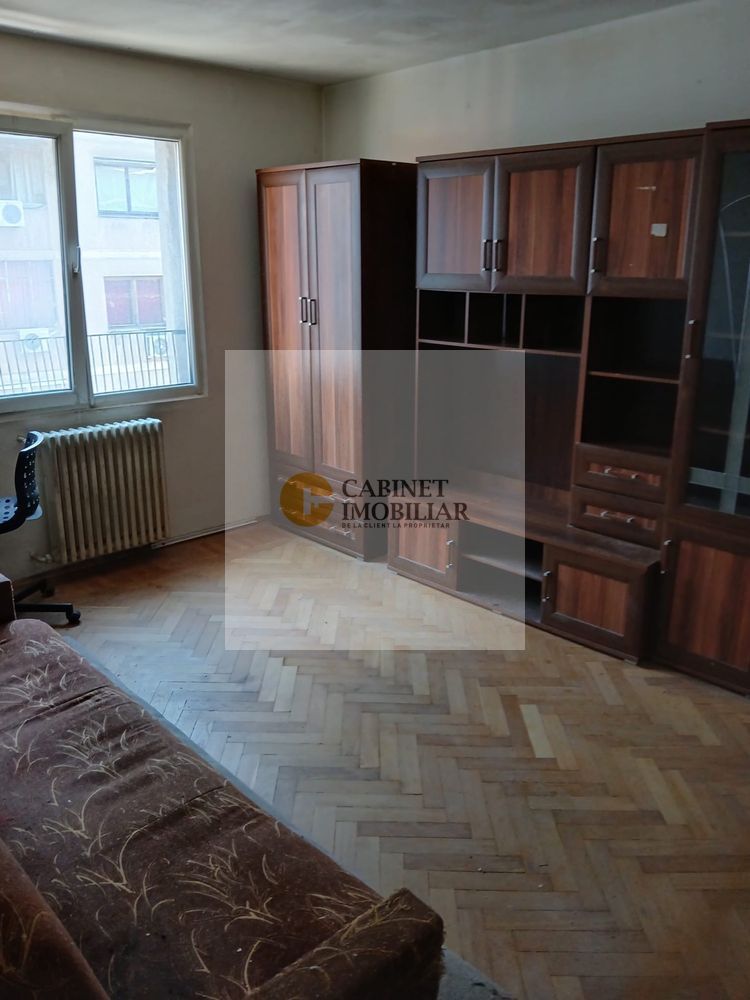 3 camere I Piata Mihail Kogalniceanu I De renovat I Etaj 4 - Poză 1