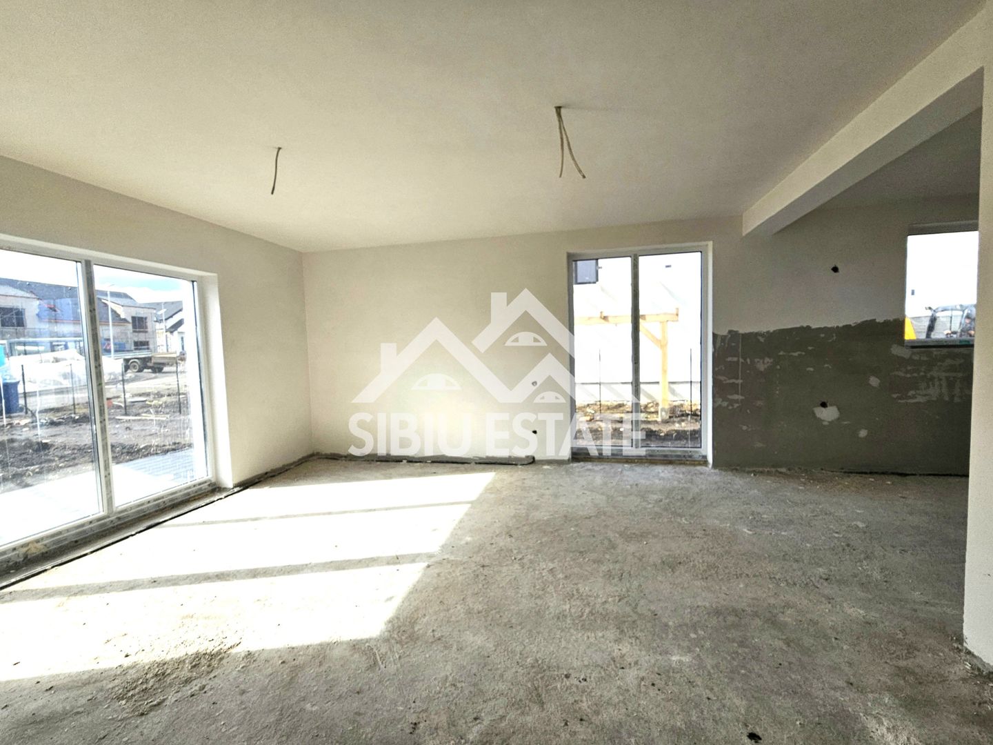 Casa 5 camere curte mare, casa noua - Poză 3