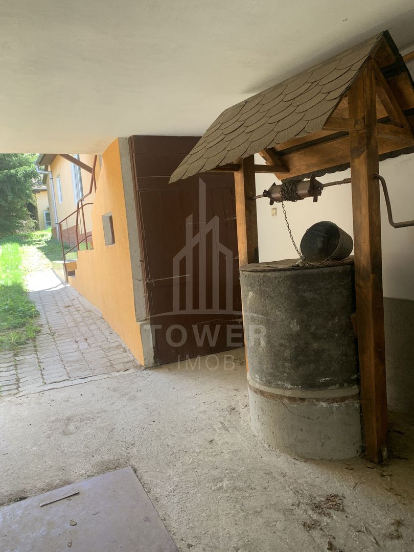 Casă în centrul Cisnădioarei cu 243mp de locuit și teren de 936mp - Poză 20