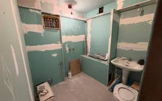 Casă de vanzare 6 camere 220 m² utili cu 376 M² teren la șosea - Poză 18
