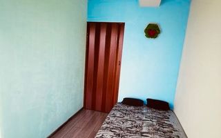 Apartament cu o camera transformat in 2 camere - Poză 4