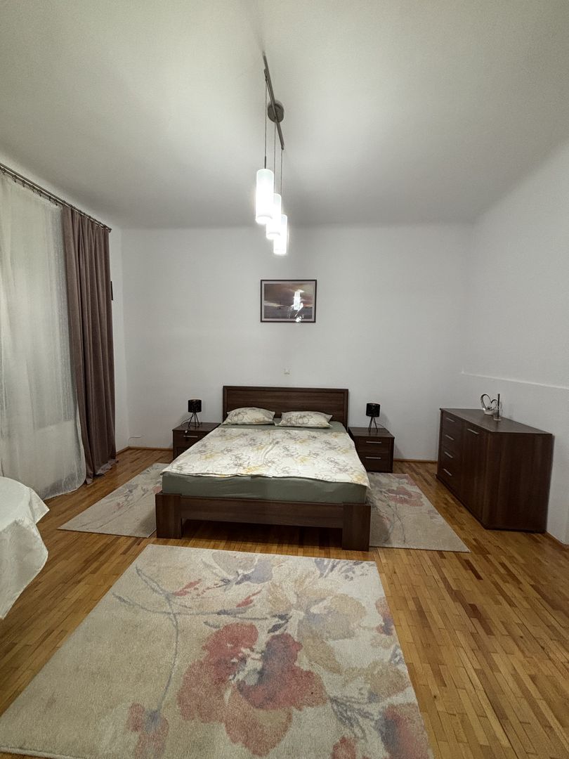 Vilă de închiriat zona Parvan - Poză 23