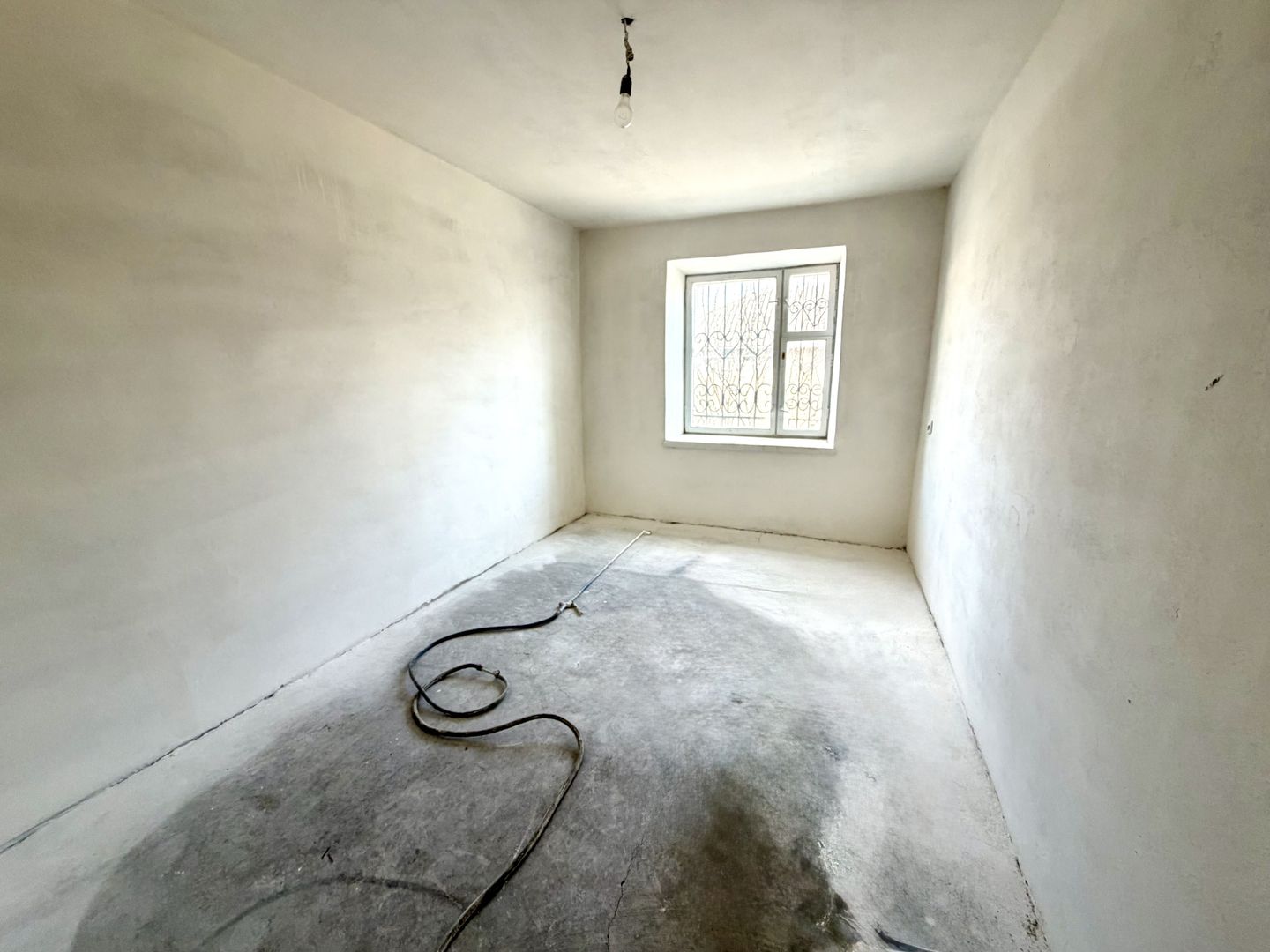 Casa în or.Ialoveni centru - Poză 8