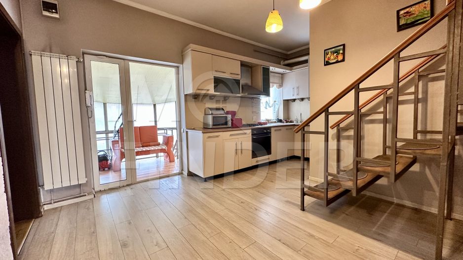 Apartament 4 camere in vila pe 2 niveluri, 150 mp, Andrei Muresanu - Poză 8