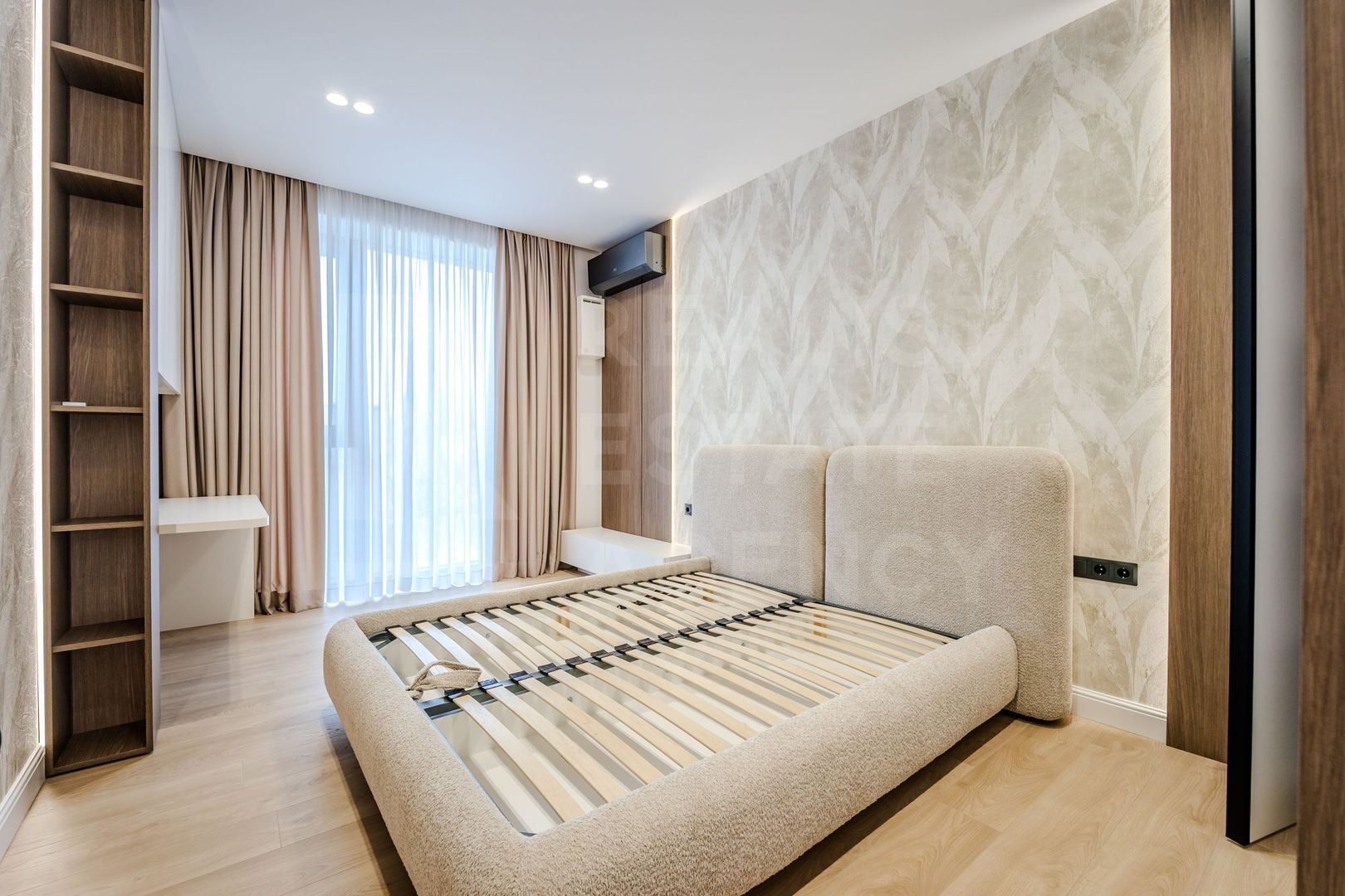 Chirie, apartament, 4 camere, Strada Universității, Centru - Poză 17