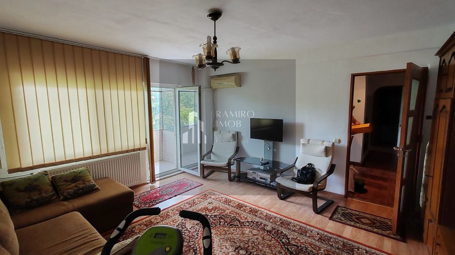 Apartament 2 camere, str Vicina, decomandat, 61 mp - Poză 5