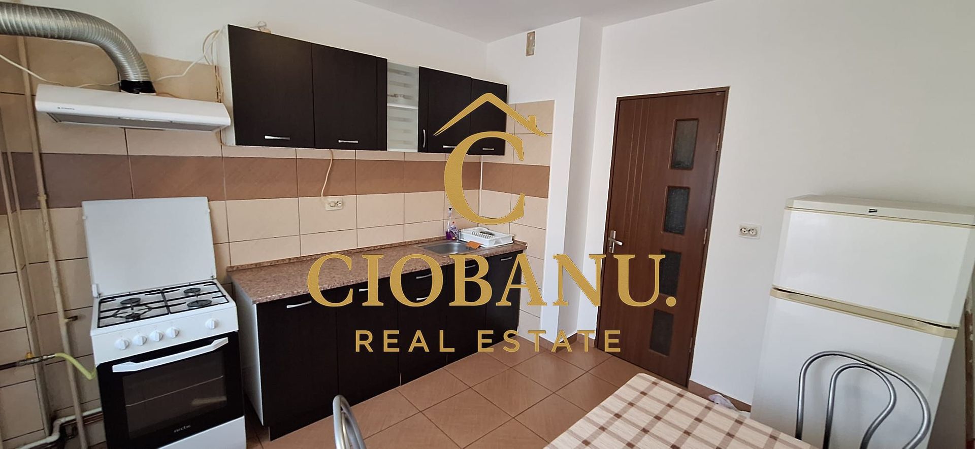 Apartament 2 camere decomandat in Craiova ultracentral de inchiriat - Poză 3