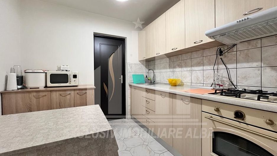 Apartament cu 2 camere decomandate, Industriala - Poză 2