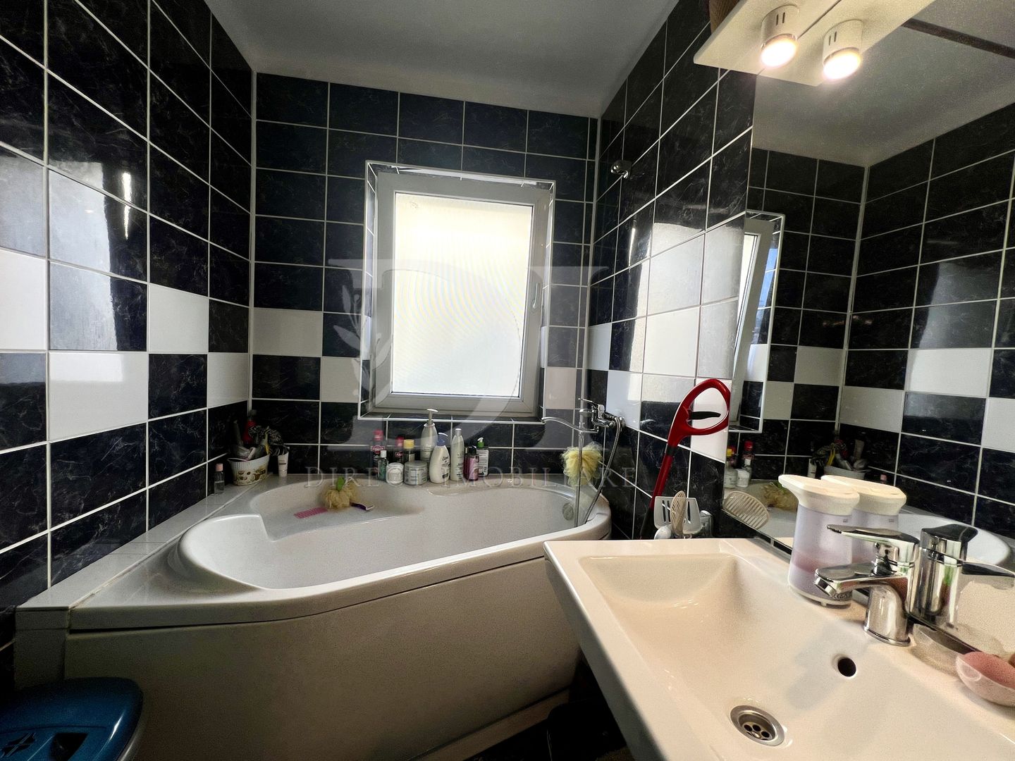 Apartament doua camere / Parcare / Etaj intermediar - Poză 5