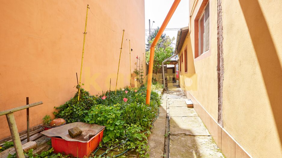 Casă cu 4 camere si curte | zona Regie | teren 252 mp - Poză 22
