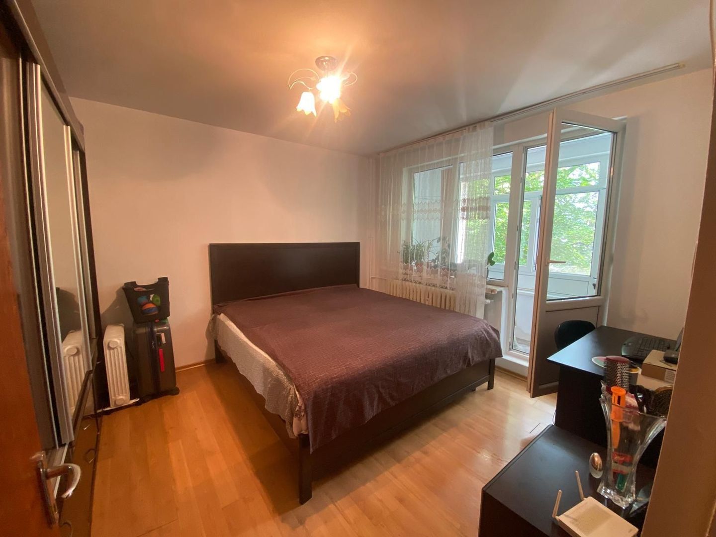Apartament 3 camere decomandat Berceni - Poză 1