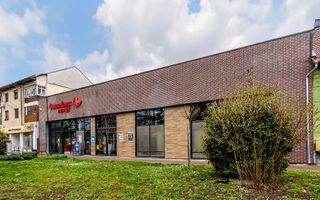 Spatiu comercial de vanzare cu chirias Carrefour Market Arad - Poză 1