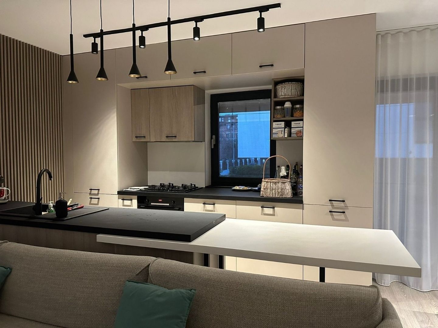 Apartament de Lux cu 4 Camere de Închiriat în Iancu Nicolae - Poză 10