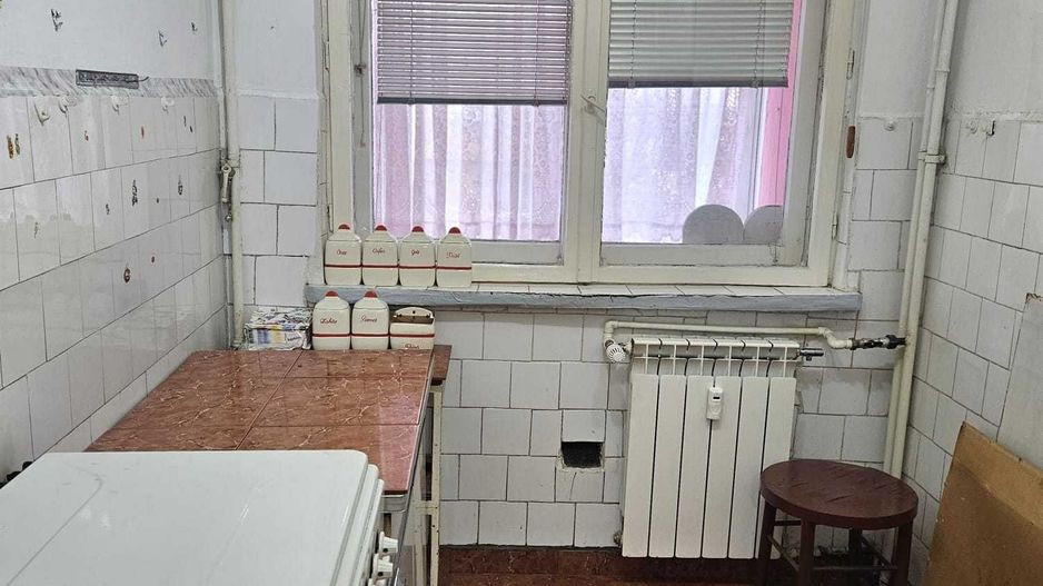 Apartament 3 camere Valea Roșie - Poză 4