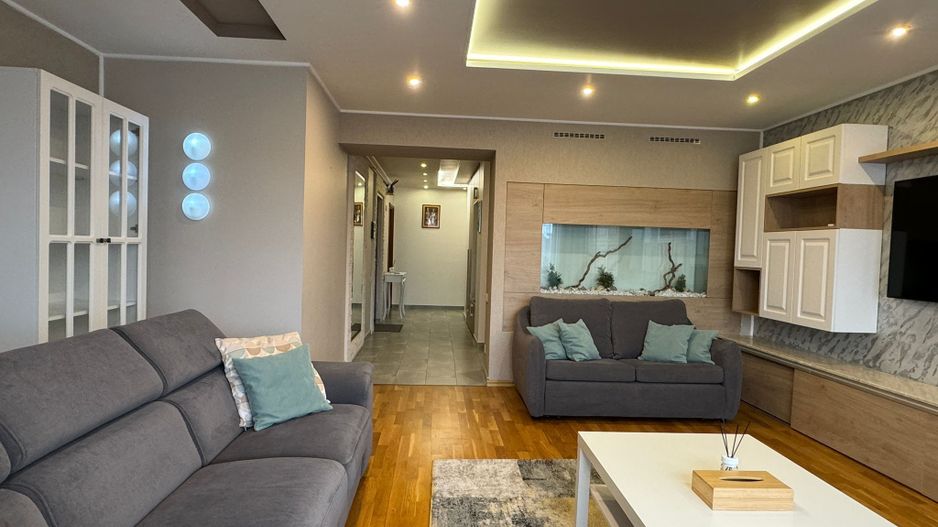 Chirie ap lux, 3 cam,2 bai,120mp mobilat/utilat/ 2loc parcare/terasa - Poză 2