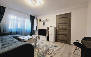 Apartament 3 camere | Etaj 3 | 55 mp | Renovat | Cetate - Poză 1