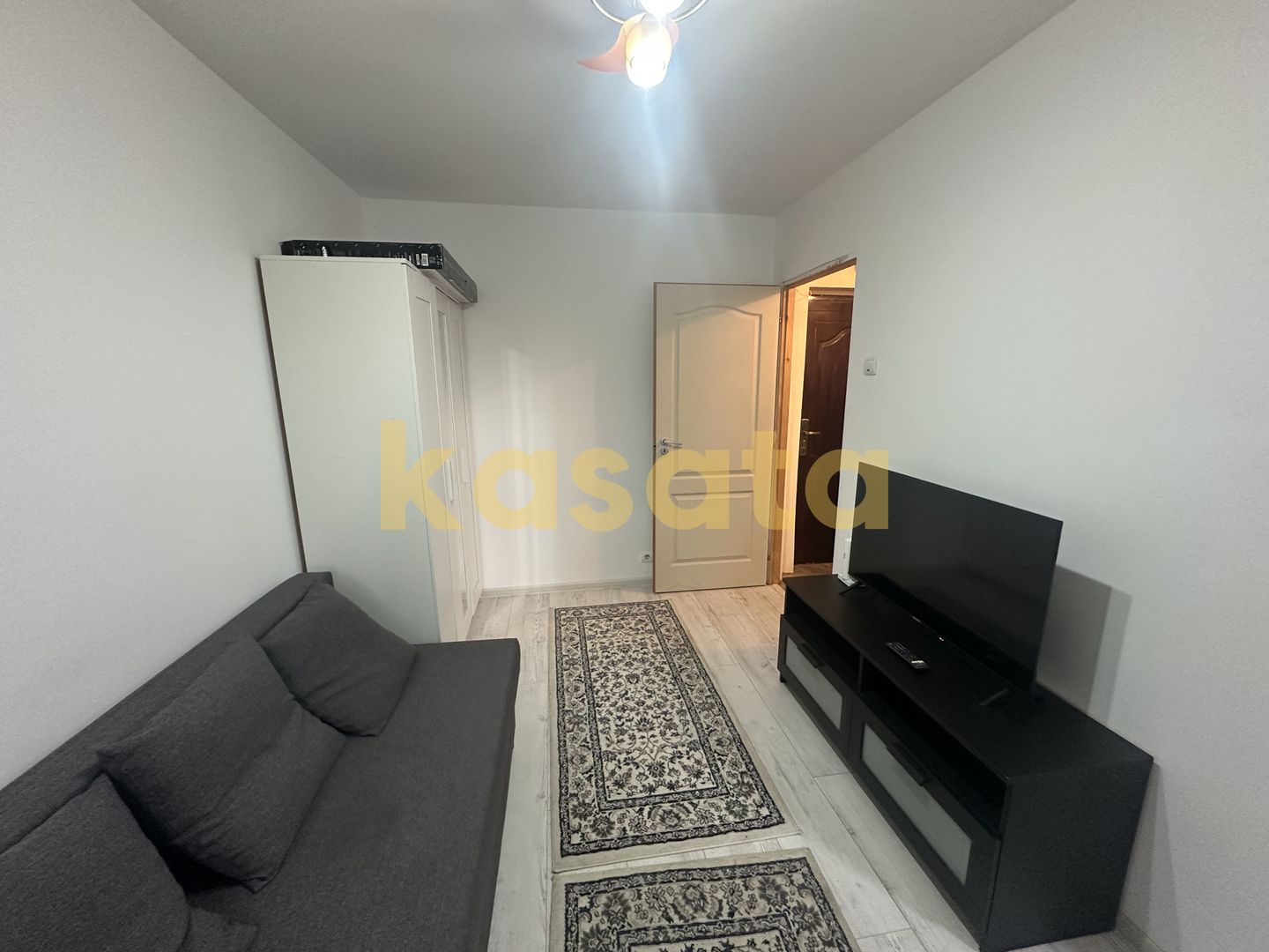 Garsonieră renovată 🏡 | Etaj intermediar 🏢 | Metrou 5 min 🚇 - Poză 3