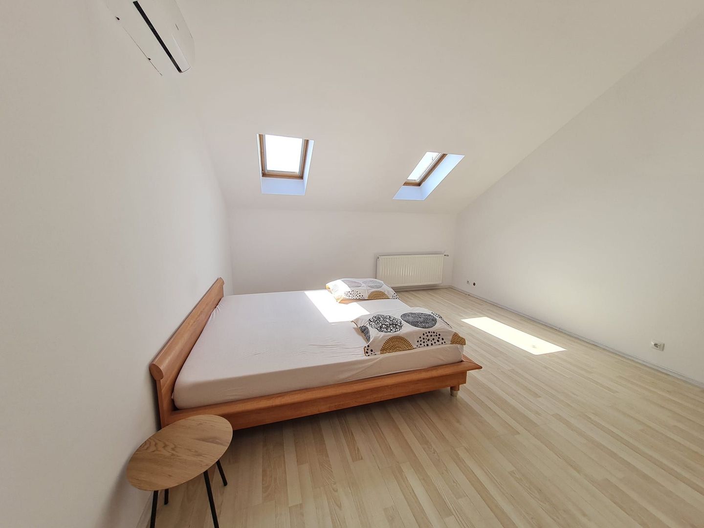 Apartament cu 3 camere de închiriat în zona Odobescu - Poză 6