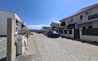 Casa moderna 4 camere 2 bai 2 balcoane si teren 140 mp in Arhitectilor - Poză 5