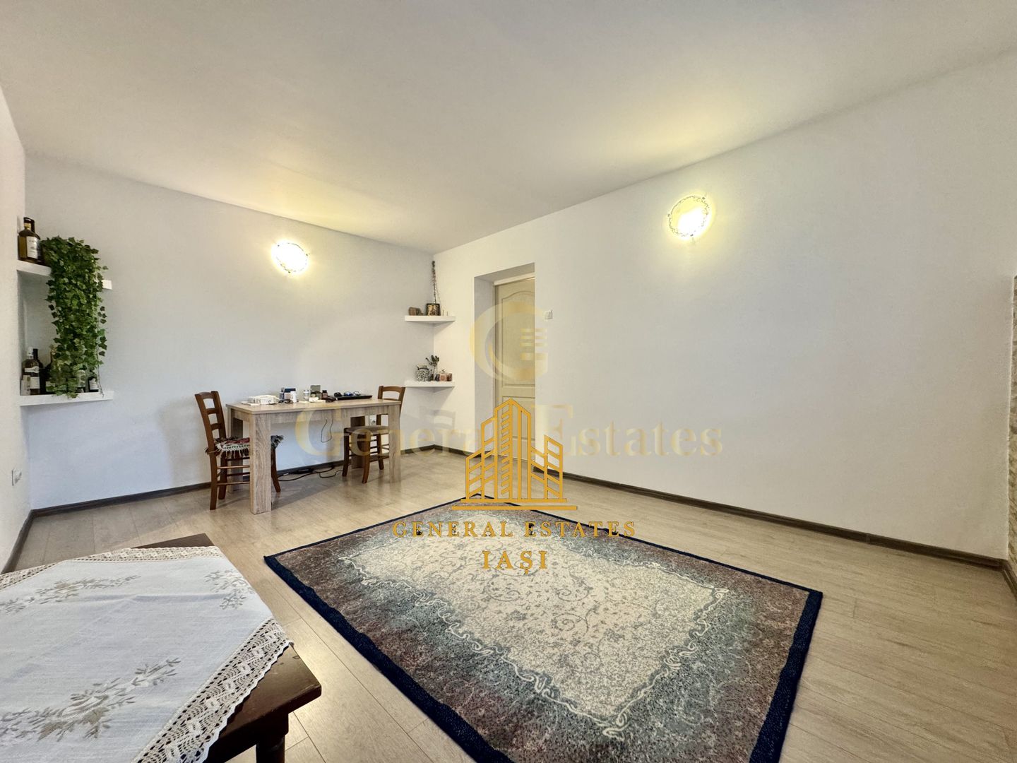 Vânzare apartament 3 camere -  vis-a-vis de Pașapoarte Iași - Poză 1