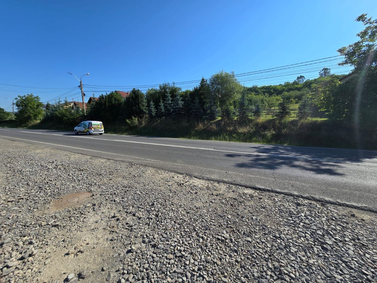 Teren 6.400 mp. cu deschidere de 58 m la E 60 - Poză 3