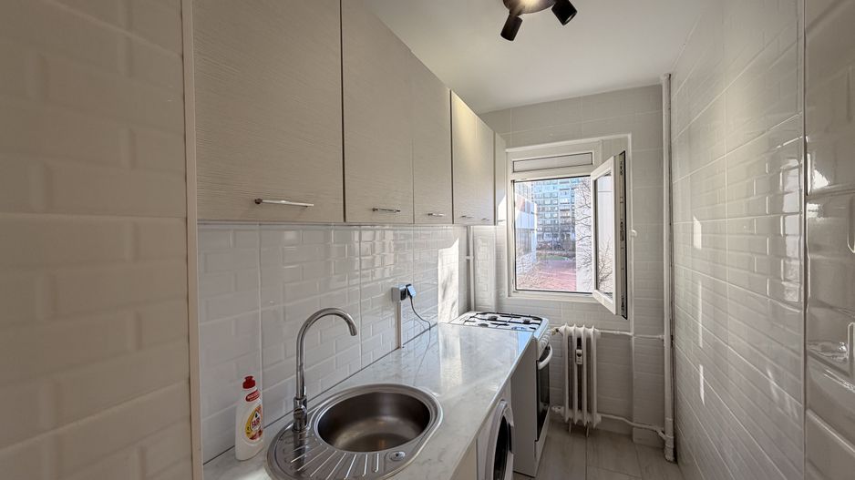 Apartament 2 camere renovat 2025, bloc 1976 – Sălăjan - Poză 8