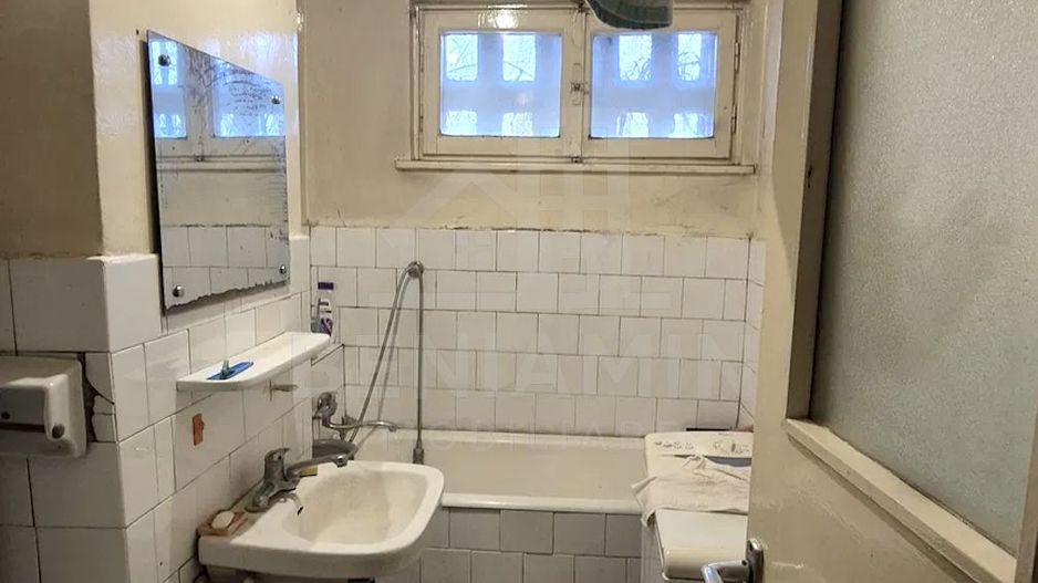 3 camere - 70.4mp - etaj 1 - invesitie - zona linisita - Astra - Poză 5