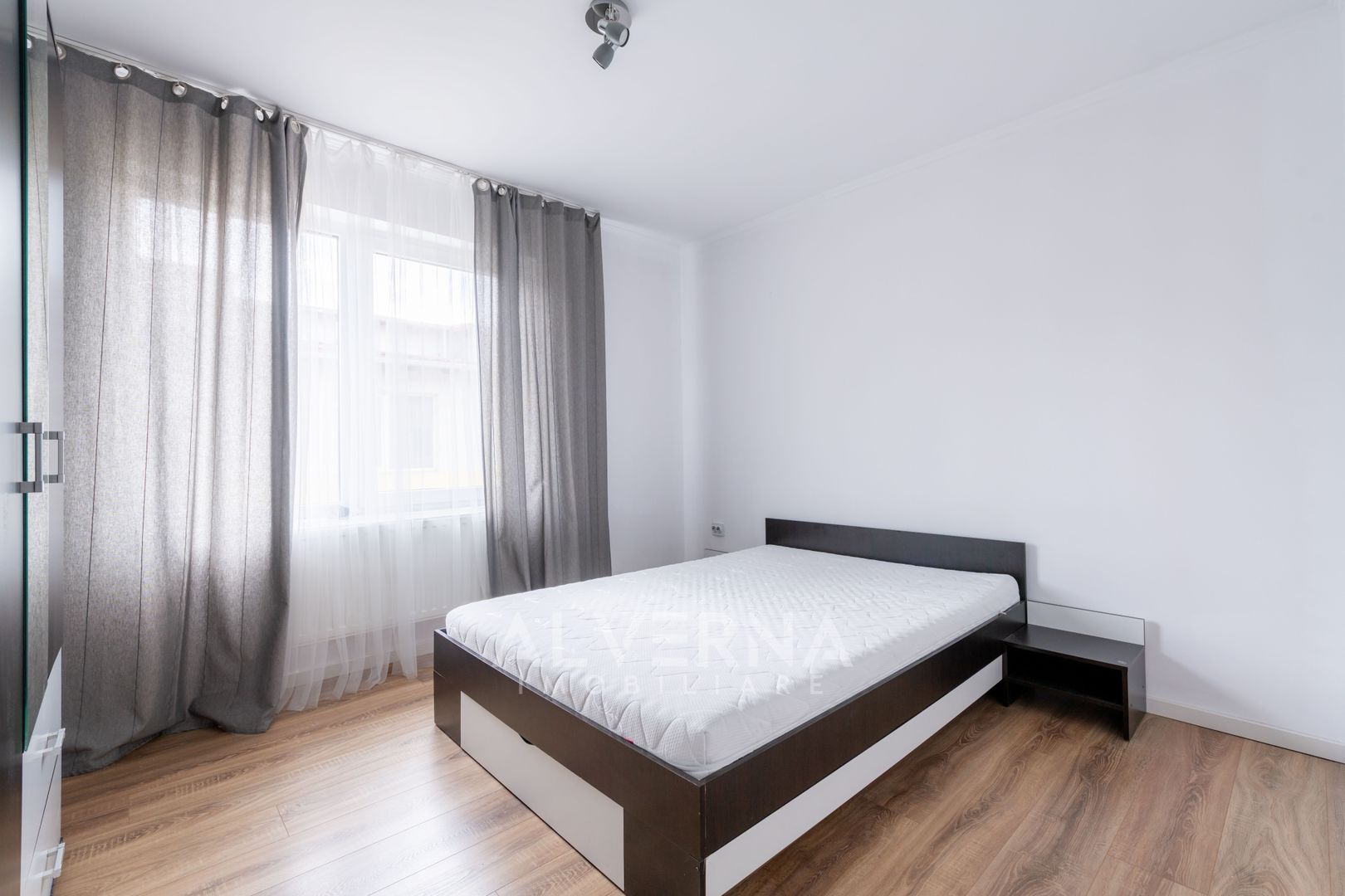 Inchiriere apartament 3 camera, 68mp + balcon, loc parcare, zona Terra - Poză 7