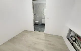 Vila individuala cu 5 camere / 3 bai / dressing / teren 343 mp - Poză 12