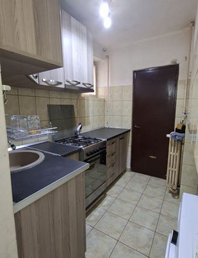 Apartament de 2 camere Pitești et.1 zona Piață Razboeni! - Poză 8