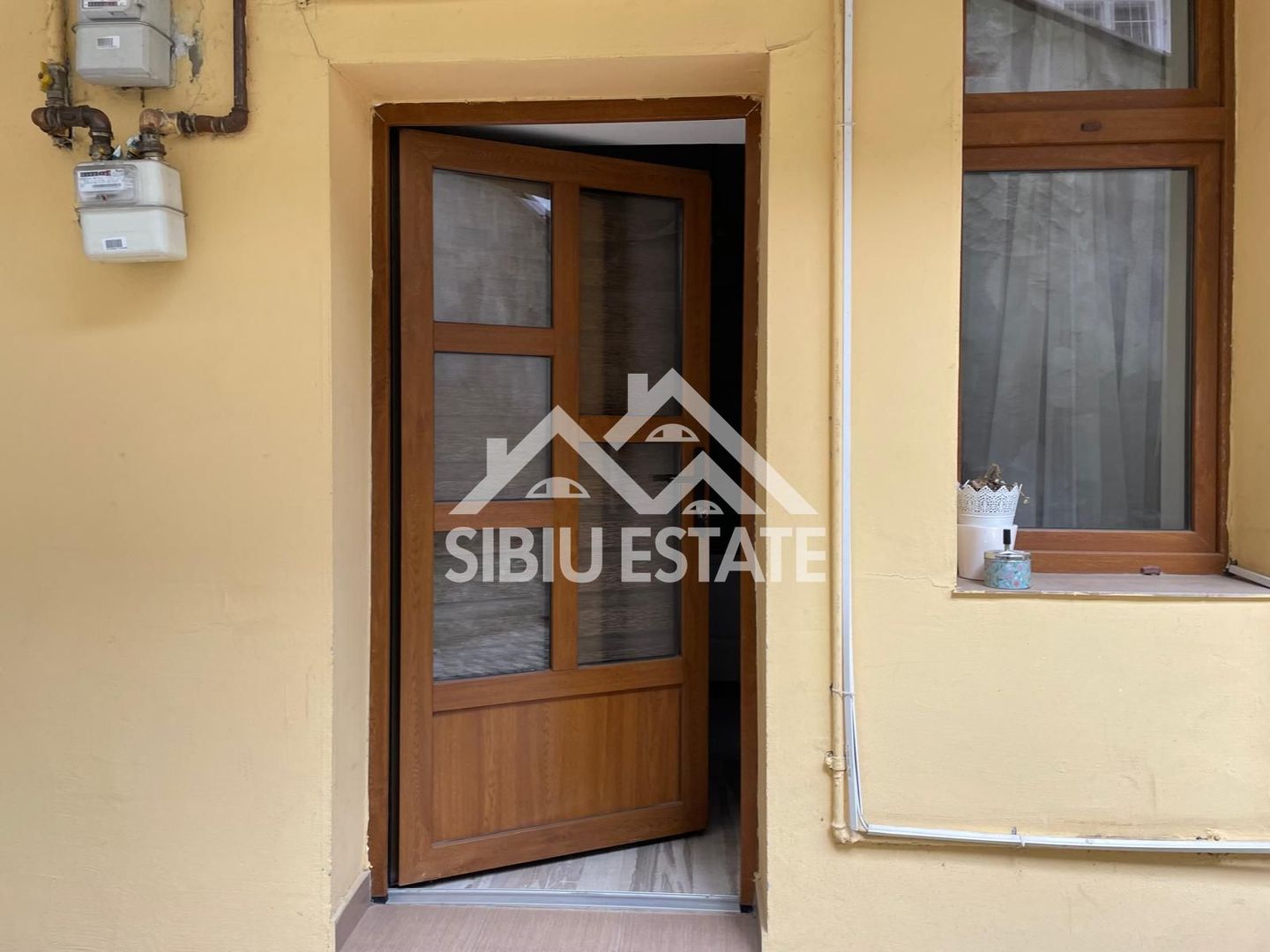 Afacere la cheie 2 unitati de cazare in regim hotelier ULTRACENTRAL - Poză 16