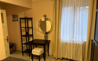 Apartament superb 2 camere, de închiriat, Piața Romană, balcon, vedere spre parc - Poză 4