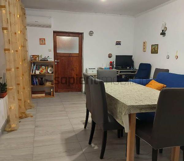 Casa cu 4 camere in Iosia - Poză 11