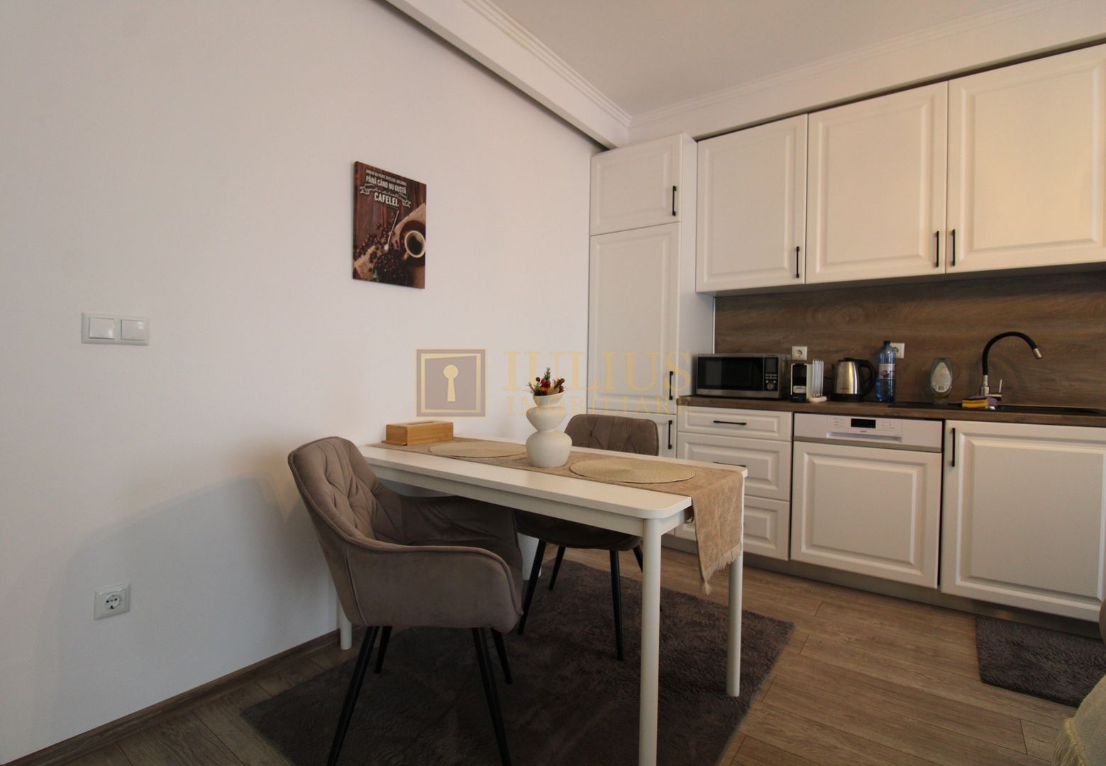 Torontal, 2 camere, centrala proprie - Poză 4