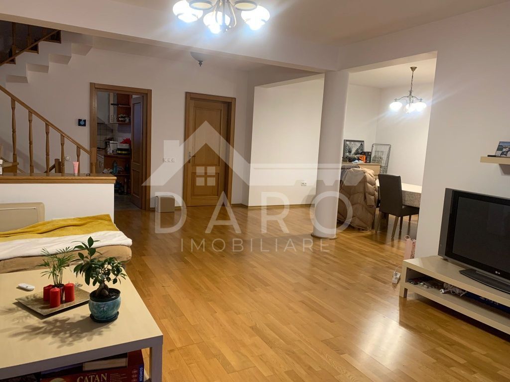 Se inchiriaza casa 3 dormitoare, living, dining, garaj Str Muntenia - Poză 7