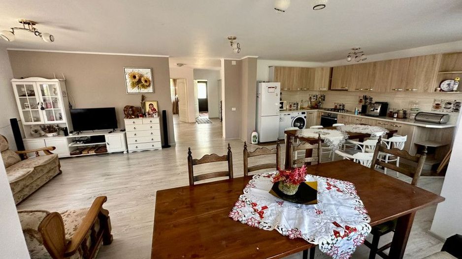 Pensiune de vânzare în Bobu, Scoarța - sau schimb cu apartament Timisoara  - Poză 13