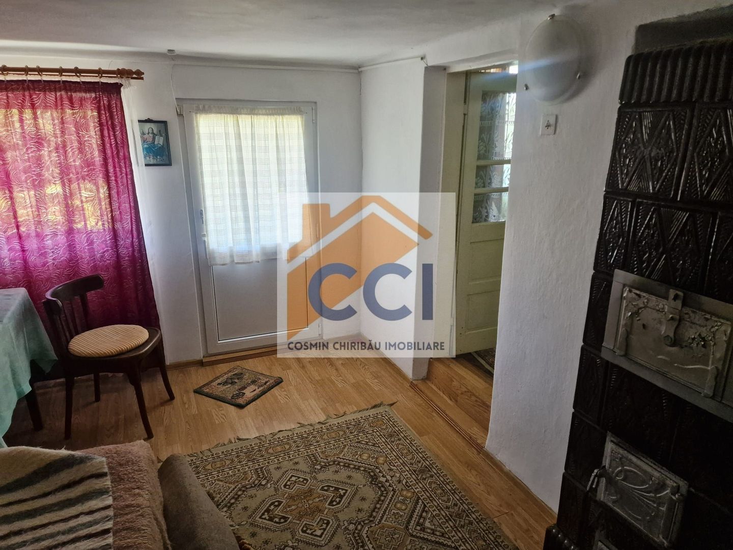 Casa in mediu rural cu teren - Poză 10