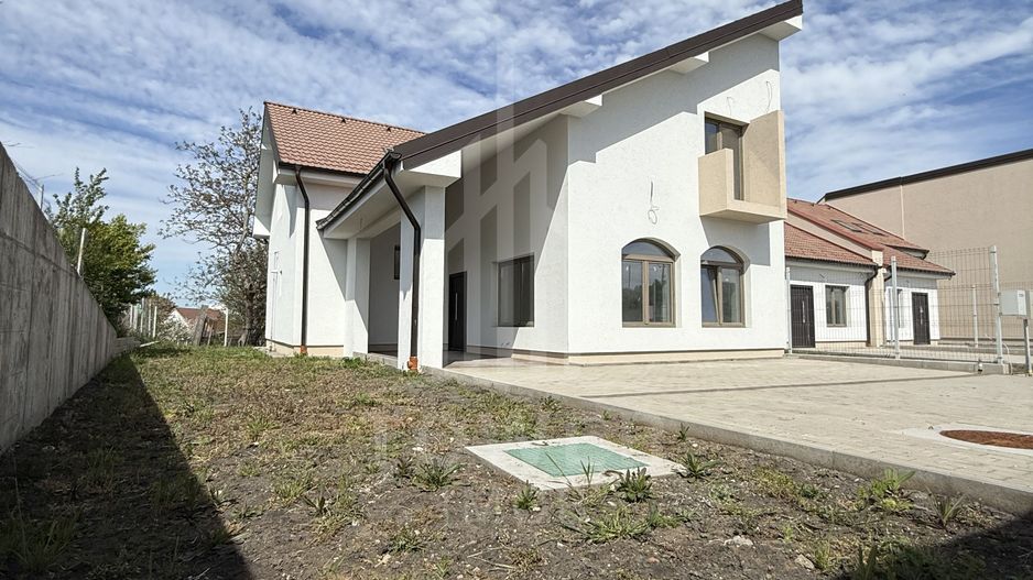 Casa rezidențială cu 7 camere, 3 băi, dressing, pivniță – Sura Mica - Poză 5